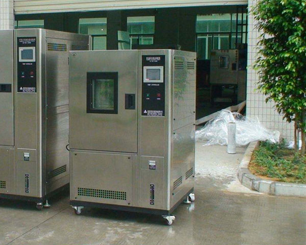 选择恒温恒湿试验箱不能只看价格